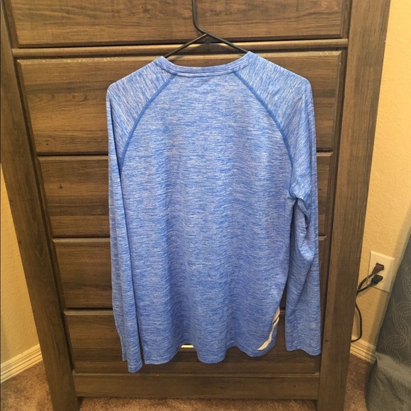 Under Armour Shirt - Picture 2 of 3